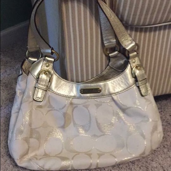 Coach handbag - Picture 1 of 1